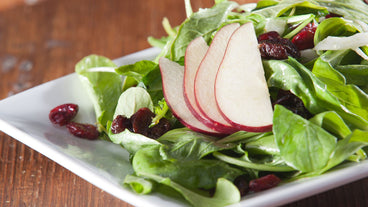 Spinach Pear Salad with Maple-Cinnamon Vinaigrette